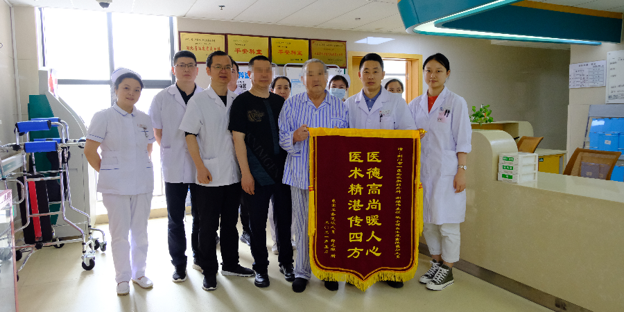 十二指肠瘘让他在鬼门关走了一遭，别小瞧突发腹痛！